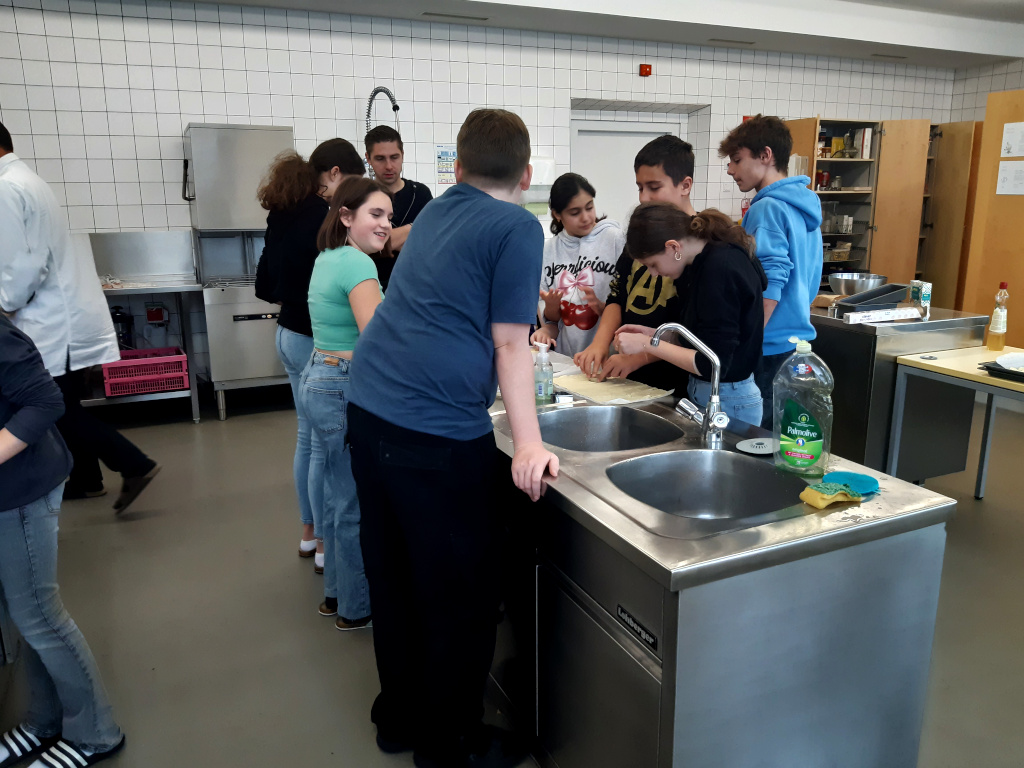 Gruppe Kinder in der Küche